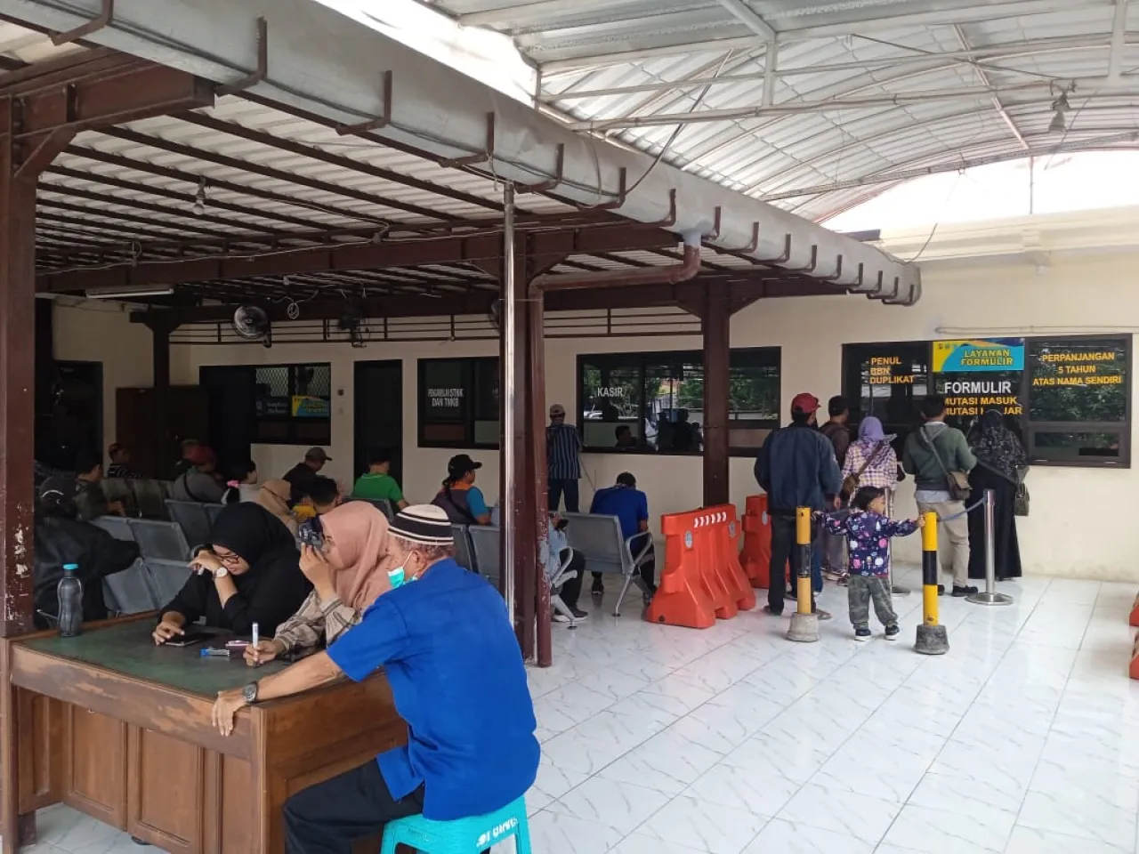 Kolaborasi Cantik Samsat Surabaya Utara, Berikan Pelayanan Prima