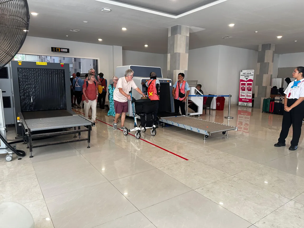 Ribuan Wisatawan Mancanegara Padati Pelabuhan Benoa.