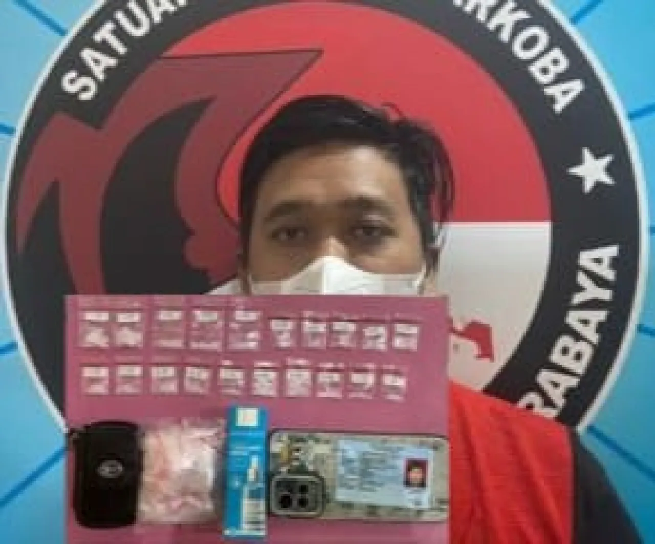 Satreskoba Polrestabes Surabaya Berhasil Mengamankan Pengedar Sabu Bersama Barang Buktinya