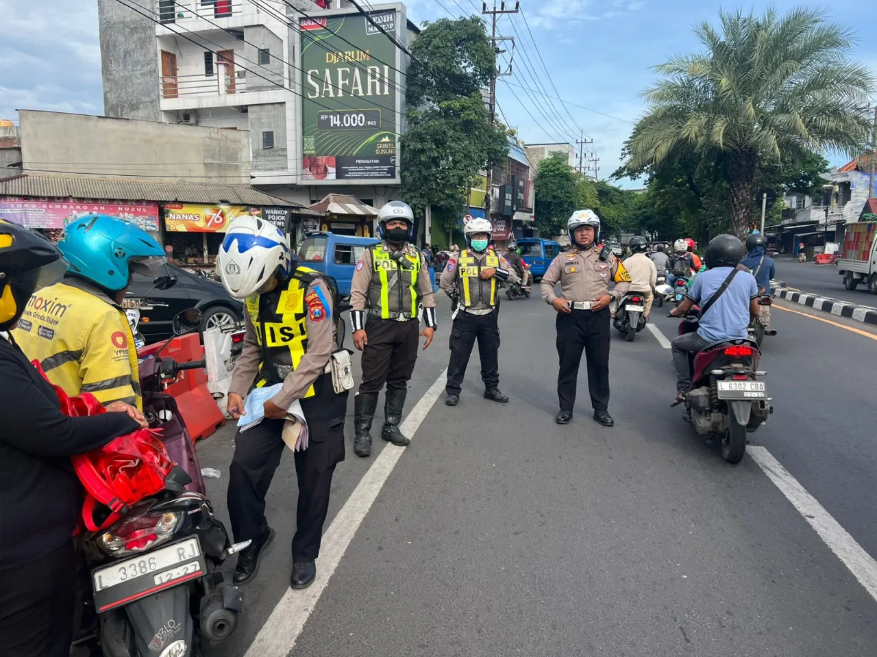 Satlantas Polres Pelabuhan Tanjung Perak Gelar Operasi Keselamatan Semeru 2025