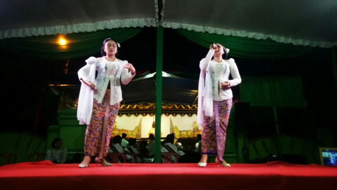 Campursari dan Wayang Kulit Meriahkan Ruwat Desa Jati Alun Alun 
