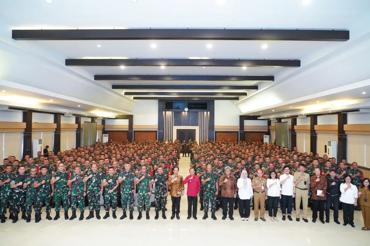 Pangdam Zamroni : Babinsa Garda Terdepan Tangani Sampah
