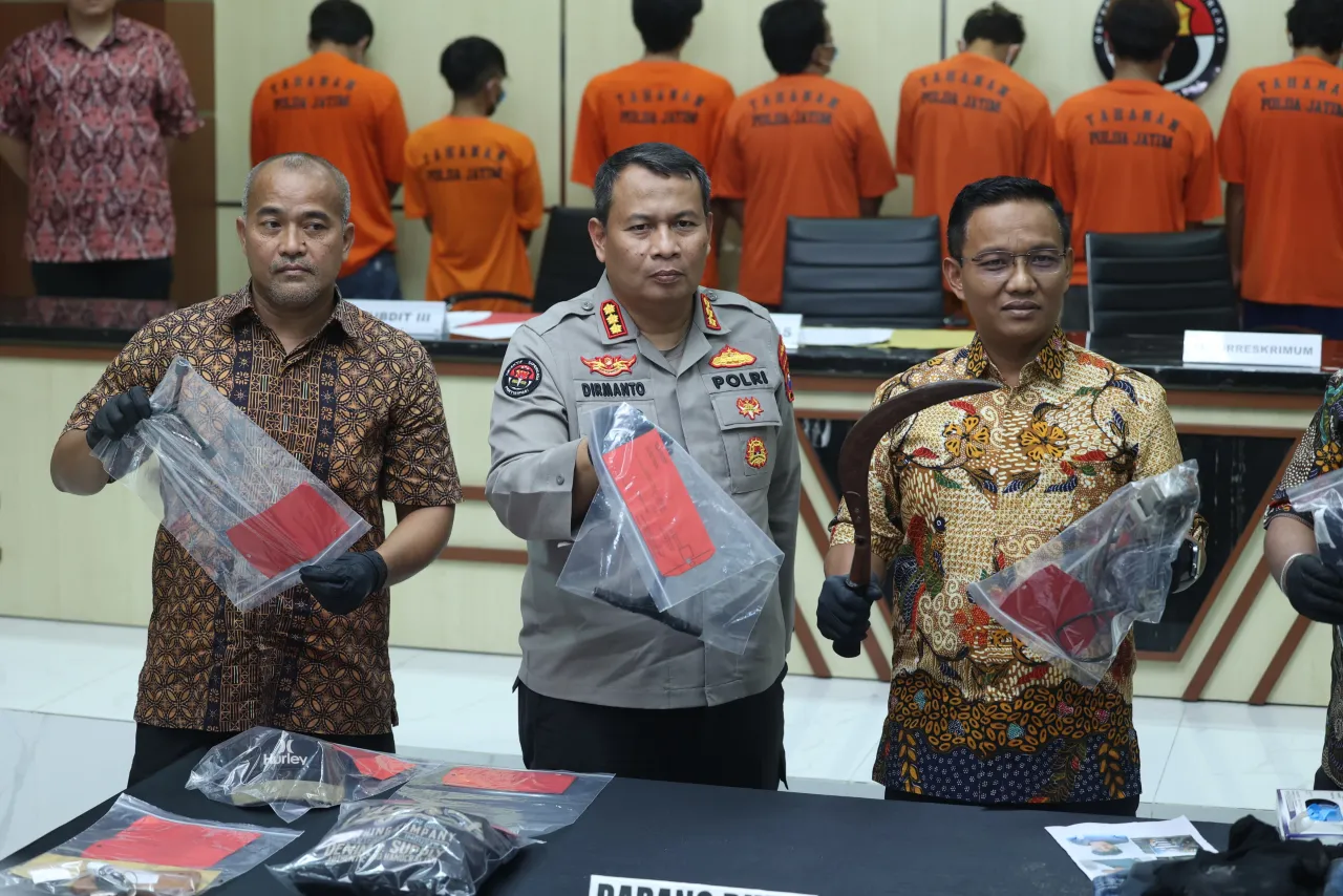 Polda Jatim Amankan 11 Tersangka Curanmor, Ketua Komplotan yang Serang Polisi Diberi Tindakan Tegas Terukur