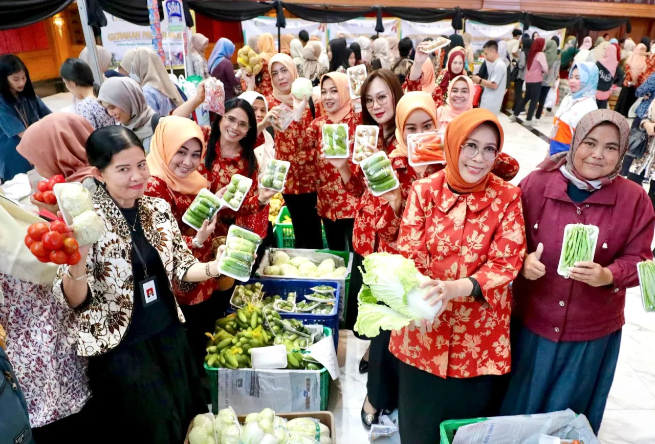 DWP Kemensos Gelar Bazaar Ramadhan Sembako Murah