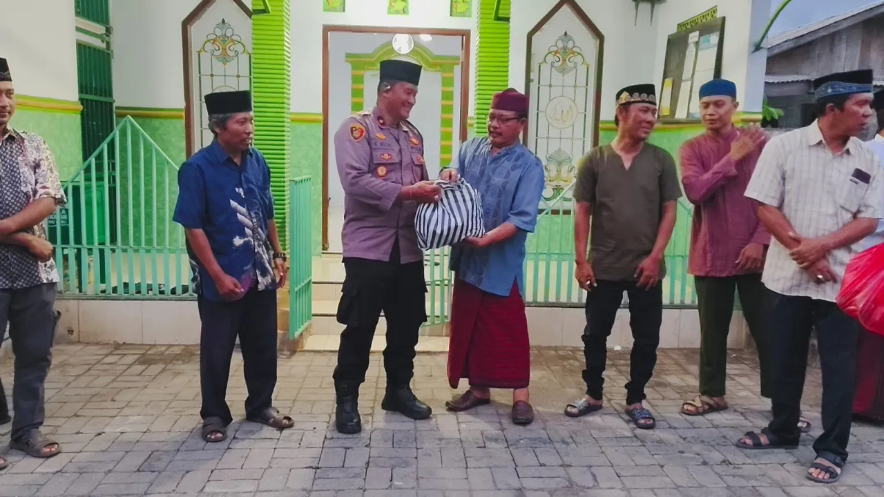 Kapolsek Gilimanuk Safari Ramadhan di Mushola Al-Hikmah, Perkuat Silaturahmi dan Toleransi Antar Umat Beragama