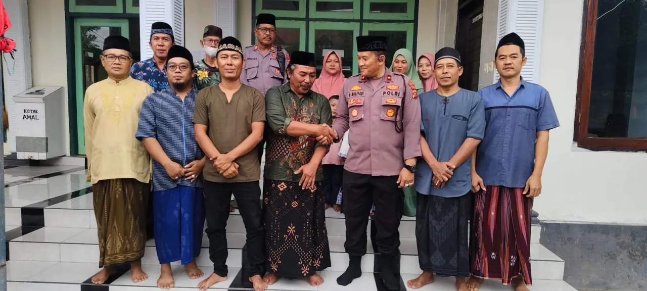 Kapolsek Gilimanuk Padukan Jumat Curhat dengan Safari Ramadan di Musala Al-Maghfirah