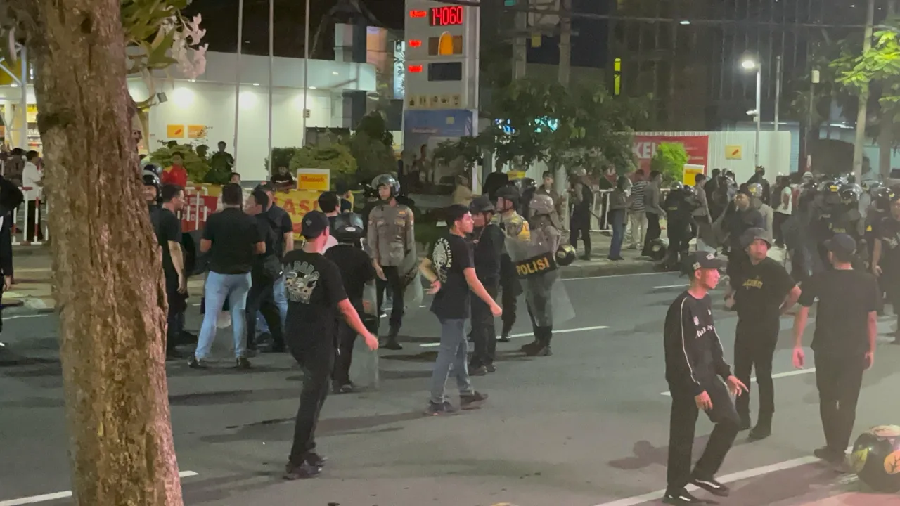 AWS Kecam Kekerasan Polisi Terhadap Wartawan di Depan Gedung Grahadi
