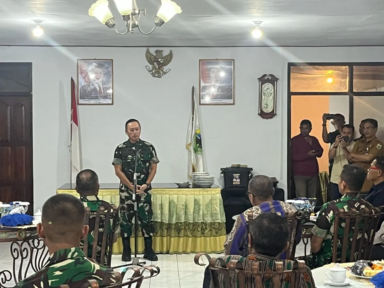 Silaturahmi Pangdam IX/Udayana di Rumah Jabatan Bupati TTS, Dorong Kolaborasi Pembangunan Wilayah Perbatasan