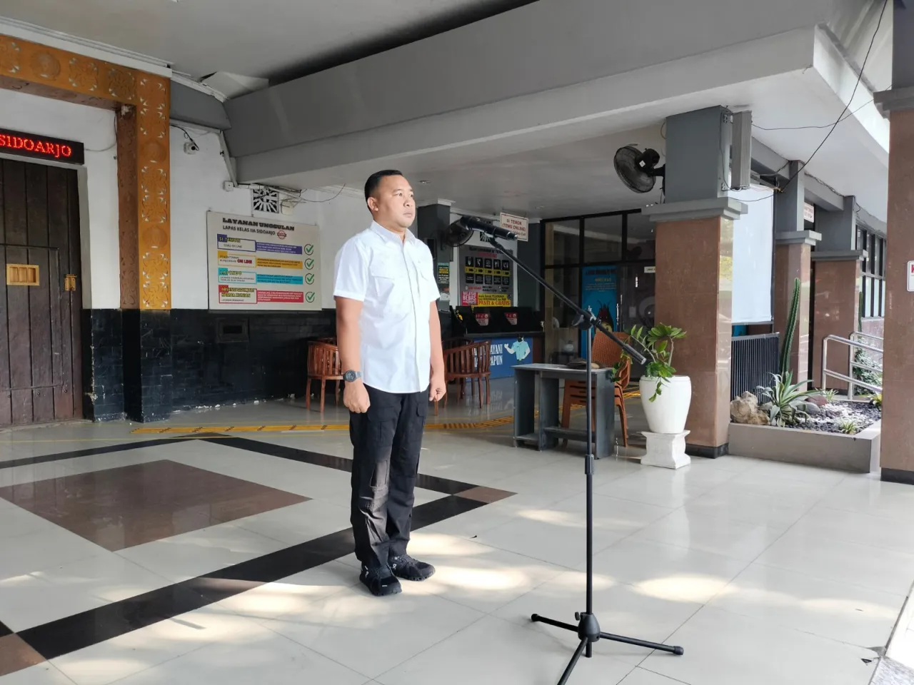 Gencar Berbagi di Hari yang Fitri, Kalapas Sidoarjo Ajak Jajaran Tebar Kebaikan