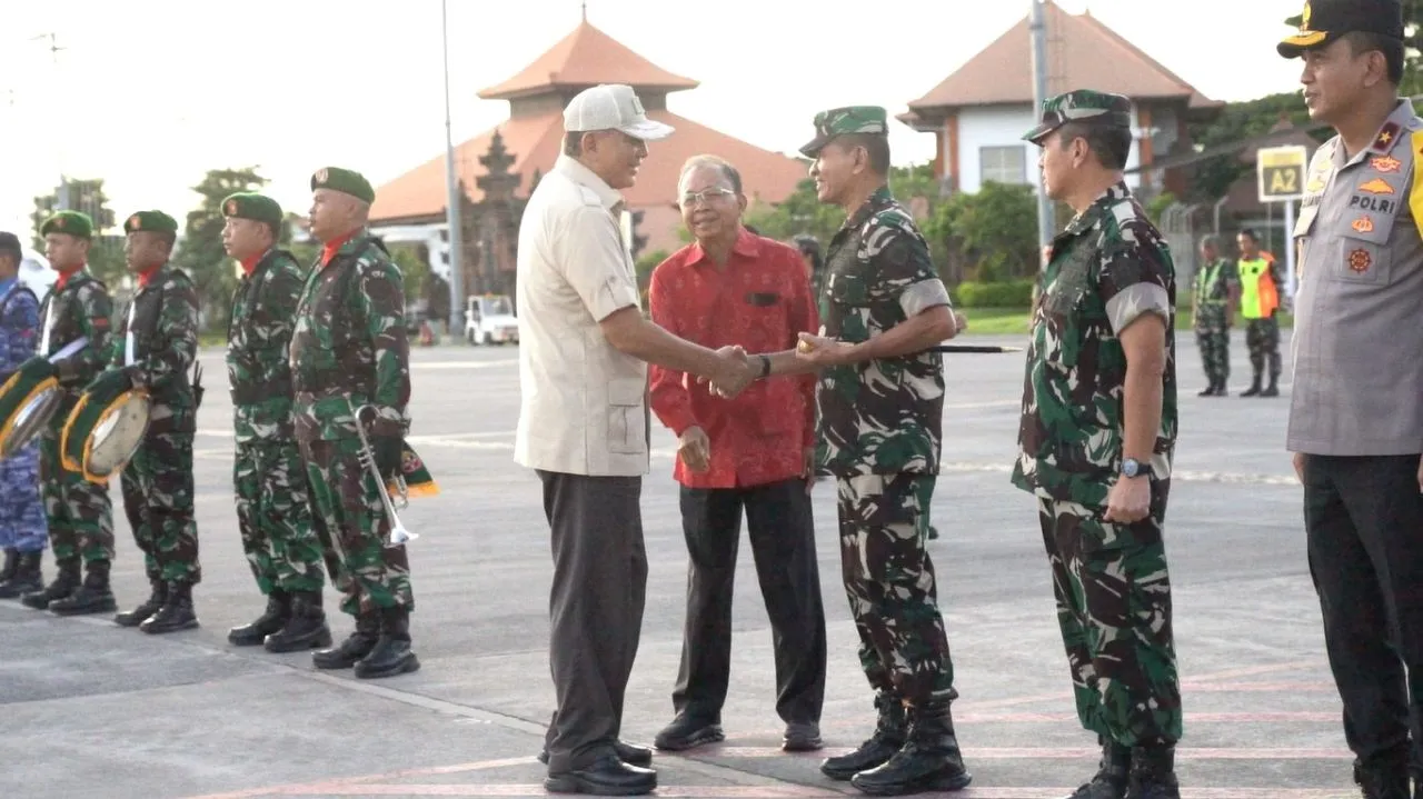 Menhan RI Tinjau Secata Rindam IX/UDY, Yakinkan Pendidikan Terbaik Calon Prajurit