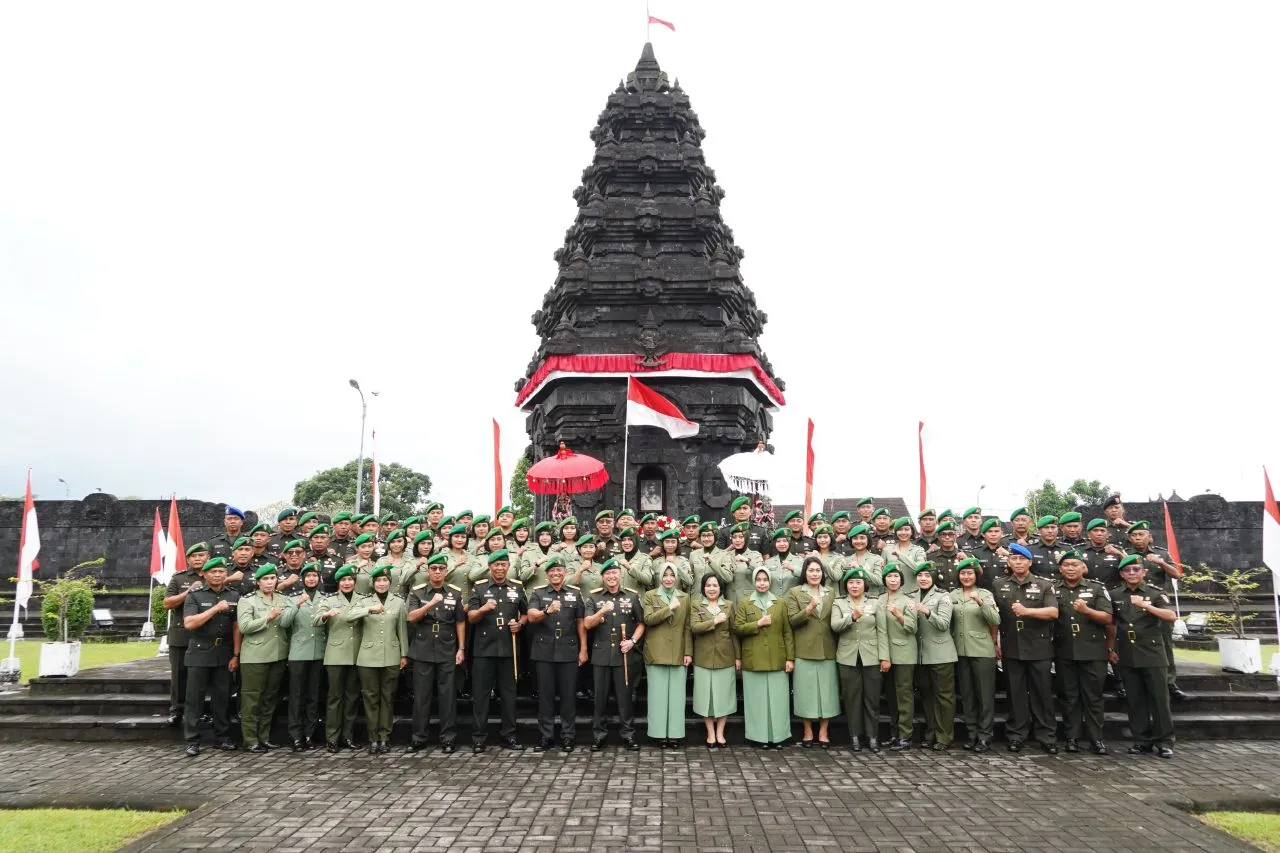 Peringati Hari Bakti ke-68, Pangdam IX/Udayana Pimpin Ziarah di TMP Pancaka Tirta