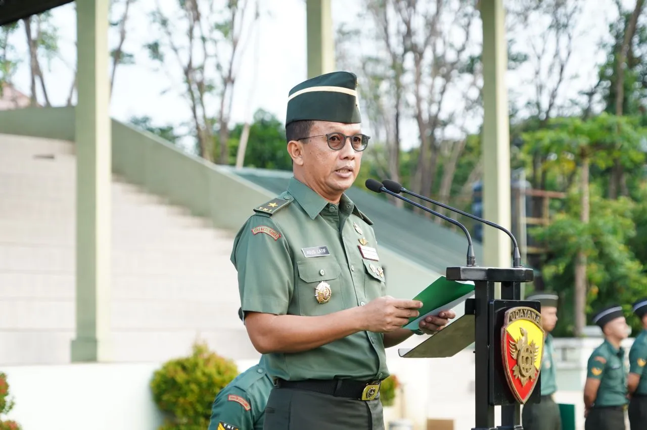 Upacara 17-an: Momen Mempertegas Jati Diri Sebagai Prajurit dan Aparatur Negara