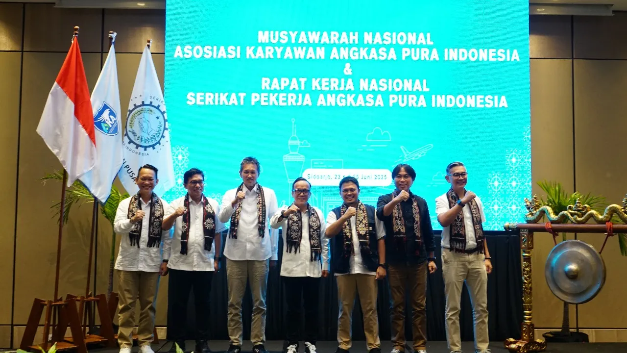 WAMENAKER BUKA MUNAS ASOSIASI KARYAWAN ANGKASA PURA INDONESIA DAN RAKER NASIONAL SERIKAT PEKERJA ANGKASA PURA INDONESIA