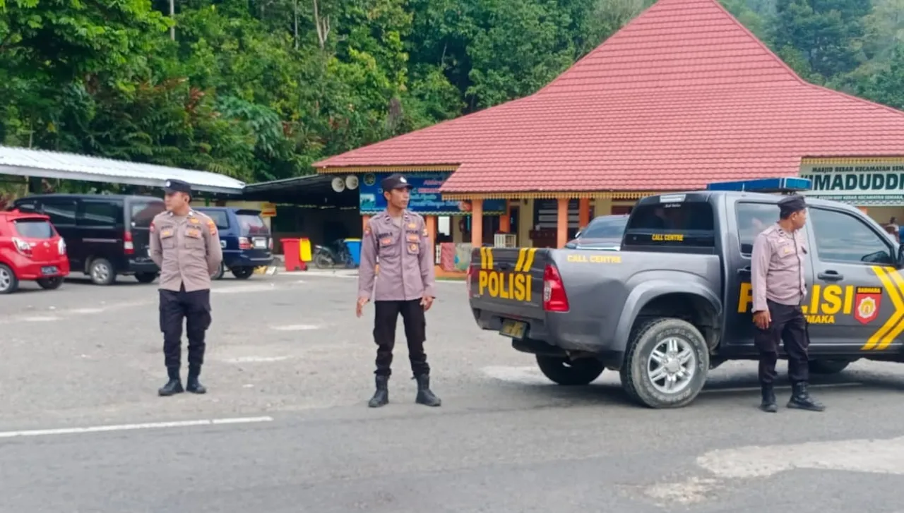 Antisipasi Kejahatan Jalanan, Anggota Polsek Semaka Gelar Patroli Sore