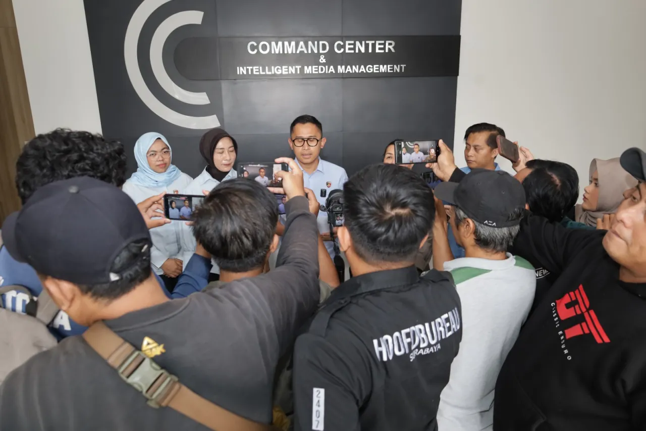 Pelaku Eksploitasi Seksual Remaja 16 Tahun Diamankan PPA Polrestabes Surabaya  