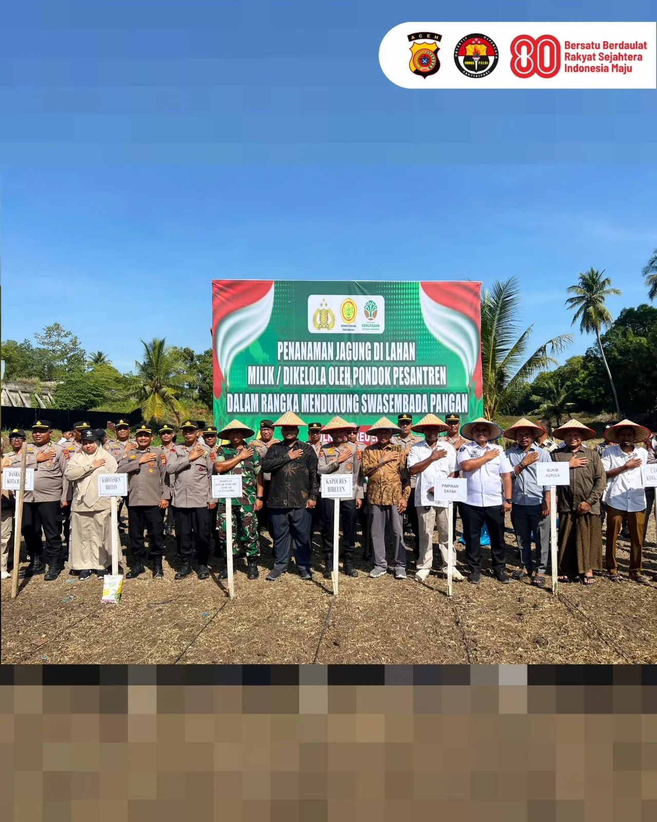 Sinergi Polres Tanjung Perak dan Santri Ponpes Al Fitrah, Tanam Jagung Dukung Ketahanan Pangan Nasional