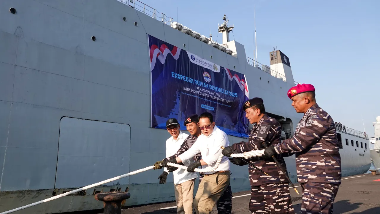 Ekspedisi Rupiah Berdaulat 2025 Resmi Dilepas, Bawa Misi Ekonomi dan Sosial ke Lima Pulau 3T Jatim