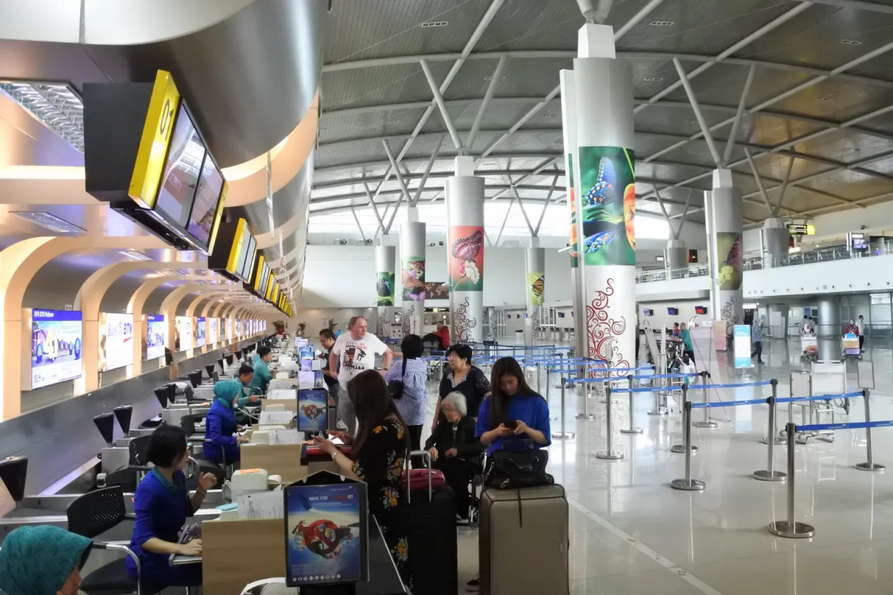 JUANDA LAYANI 40 RUTE PENERBANGAN