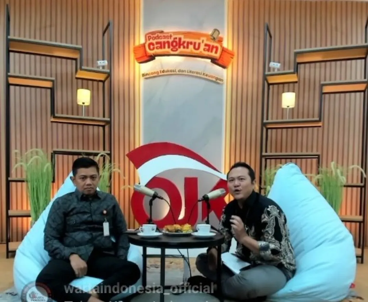 Gaji Numpang Lewat? OJK Jatim Kasih Jurus Ampuh Atur Duit & Hindari Penipuan