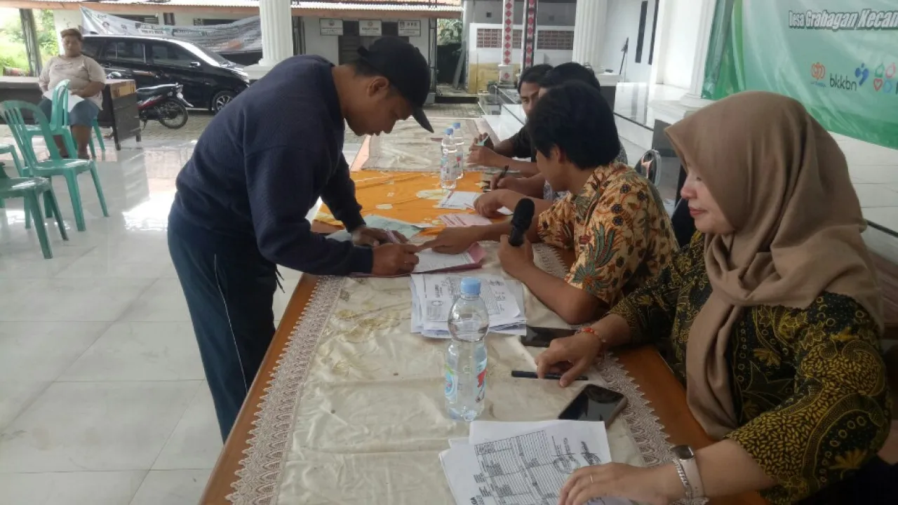 BLT-DD Terakhir Tahun 2025 Disalurkan Pemdes Grabagan, Tulangan 