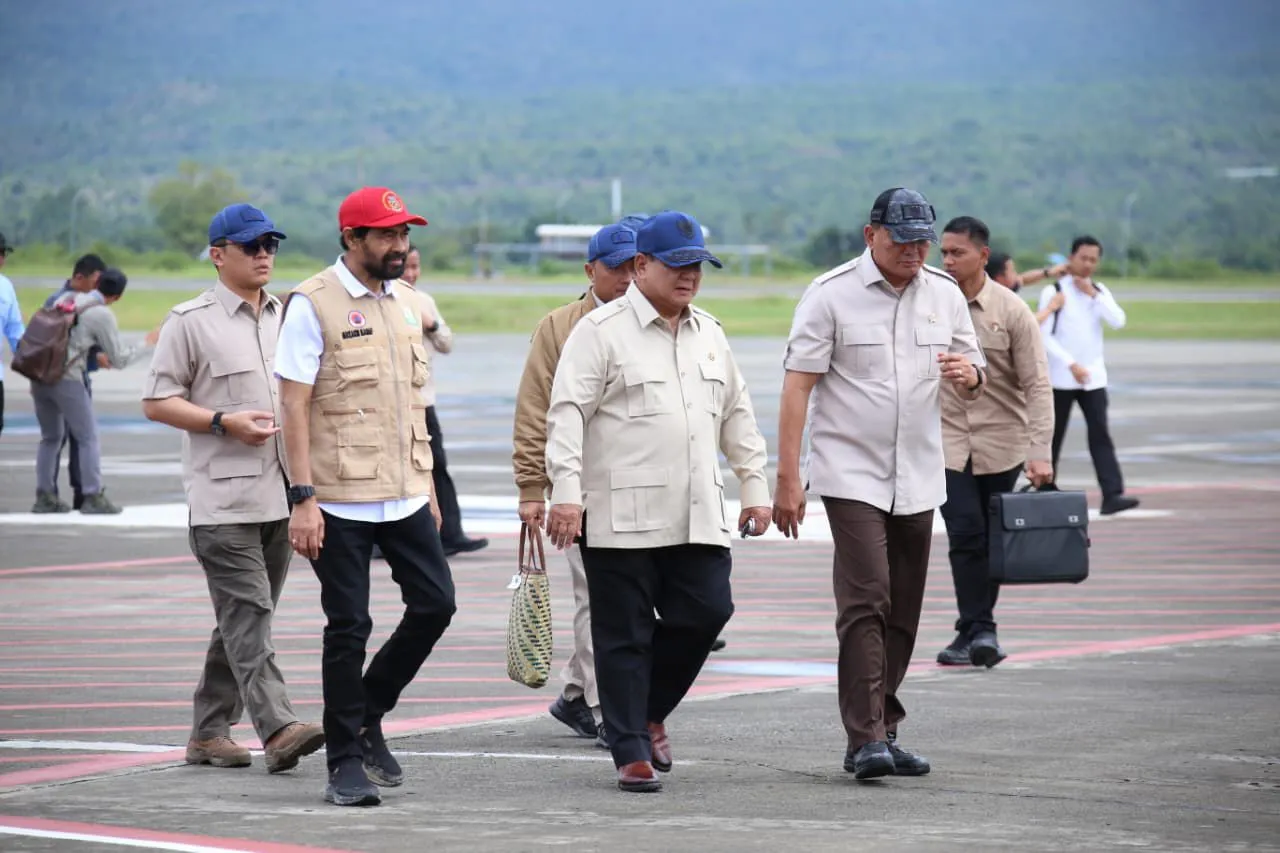 Presiden dan Kapolri Tiba di Aceh: Tinjau Lokasi Banjir dan Pemasangan Jembatan Bailey di Bireuen
