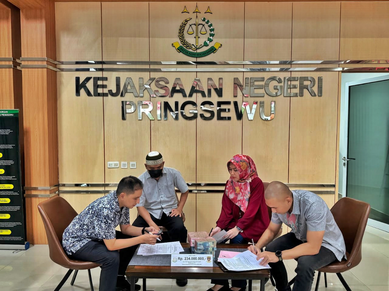 Kejari Pringsewu kembali menerima titipan Pengembalian Uang Dari Kasus Korupsi Dana Hibah LPTQ