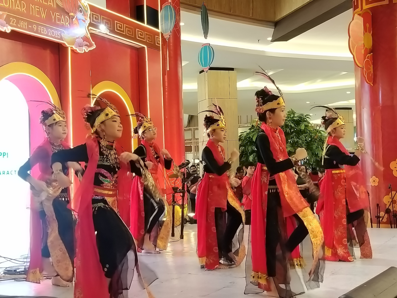 Sekolah YPPI Surabaya Menampilkan Pertunjukan Kesenian Luar Biasa