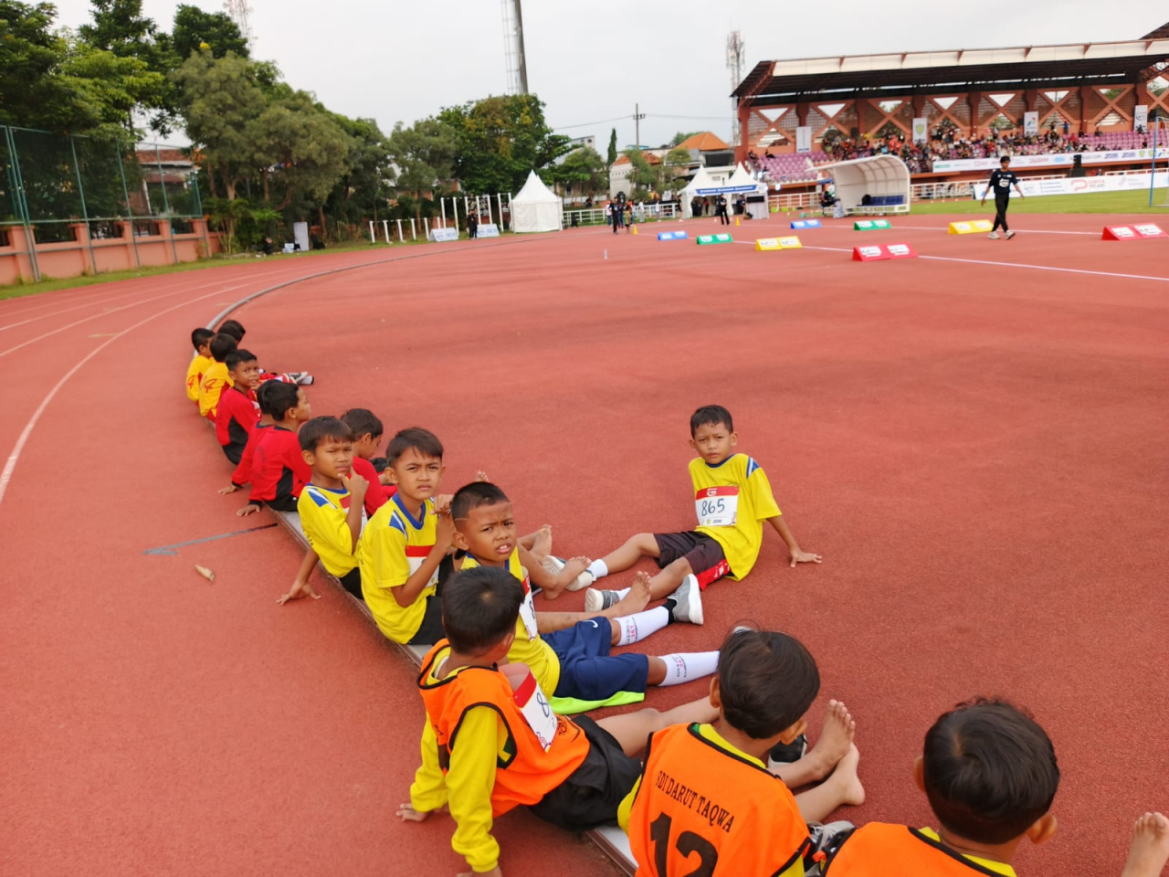SDN Banyu Urip VI Antusias Sambut Roadshow Pertamina SAC Indonesia 2024-2025 di Surabaya