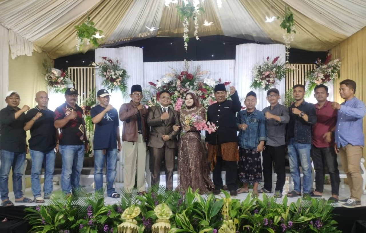 Ketua Umum Ormas IPPAMA Hadiri Walimatul Ursy Putri Bapak Toha di Surabaya