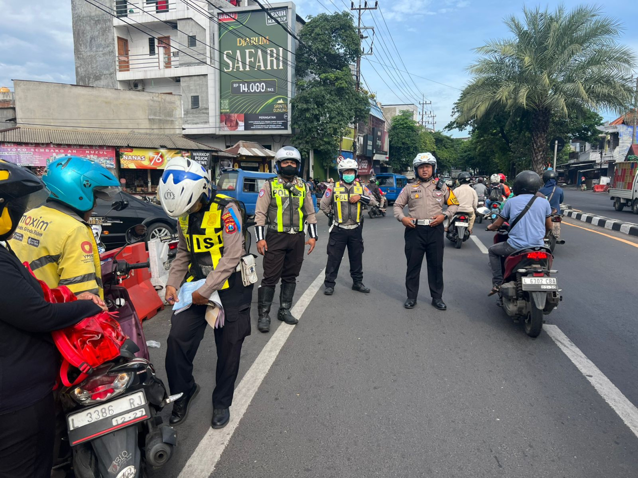 Satlantas Polres Pelabuhan Tanjung Perak Gelar Operasi Keselamatan Semeru 2025
