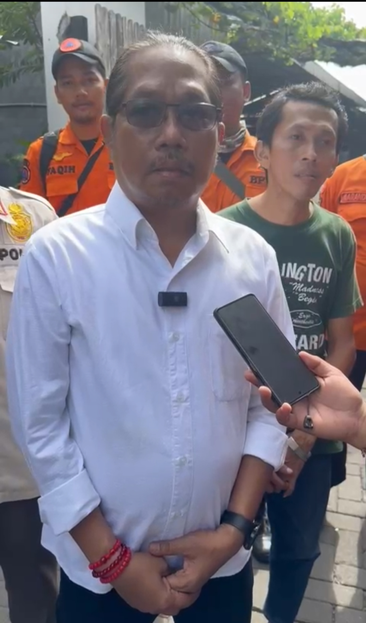 H. Budi Leksono, SH Tinjau Lokasi Ditemukan Delapan Ular Besar di Pemukiman Purwodadi Surabaya