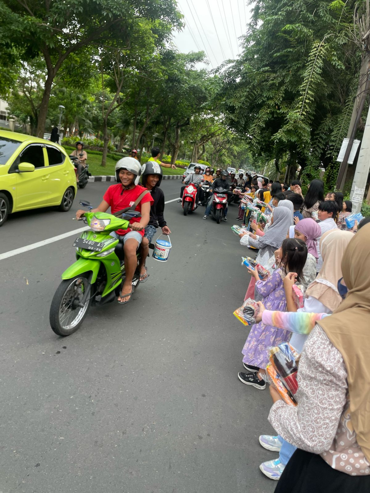 Siswa NSA Bagikan 1.500 Takjil, Wujud Kepedulian dan Kebersamaan di Bulan Ramadhan