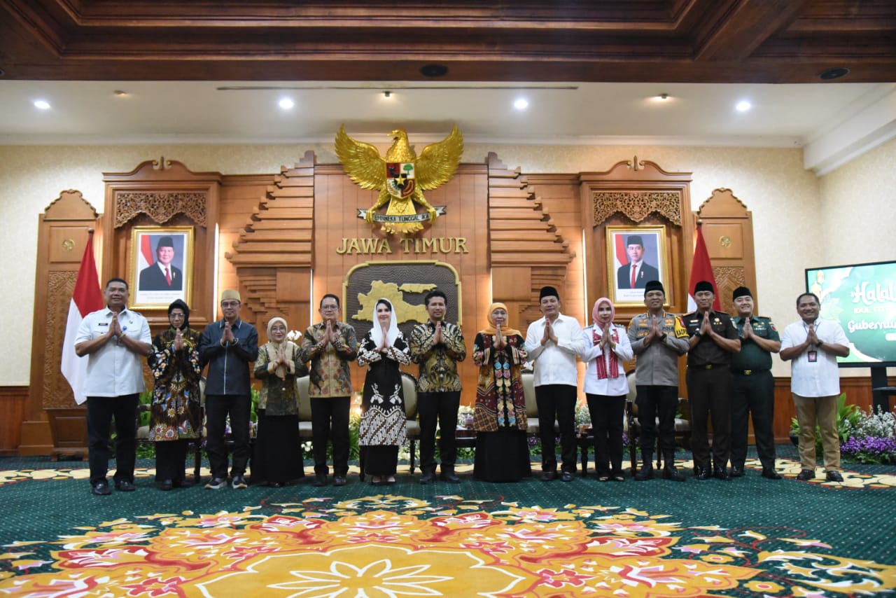 Bupati dan Wakil Bupati Sidoarjo Ikuti Halal bi Halal Dengan Gubernur dan Wakil Gubernur Jatim