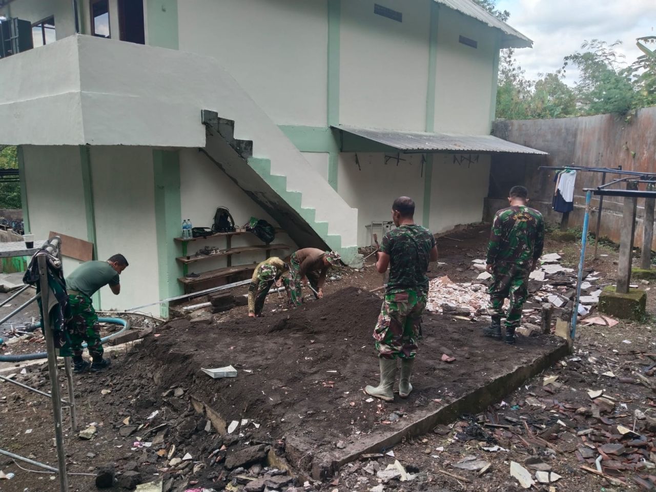 Karya Bakti TNI, Korem Wira Satya Rehabilitasi Panti Asuhan Yappenatim