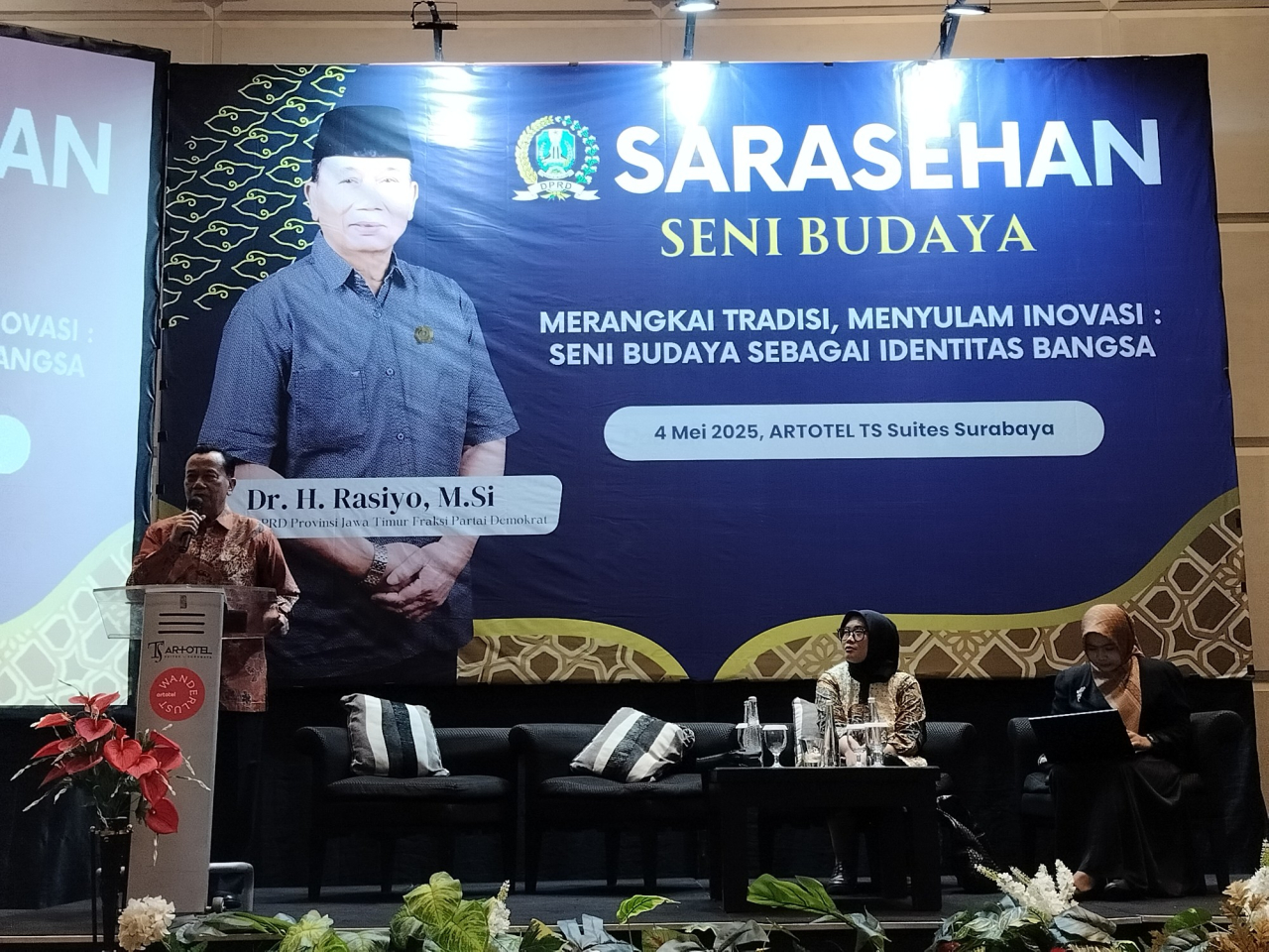 DPRD Jatim Dorong Pelestarian Budaya Lewat Sarasehan Seni di Surabaya
