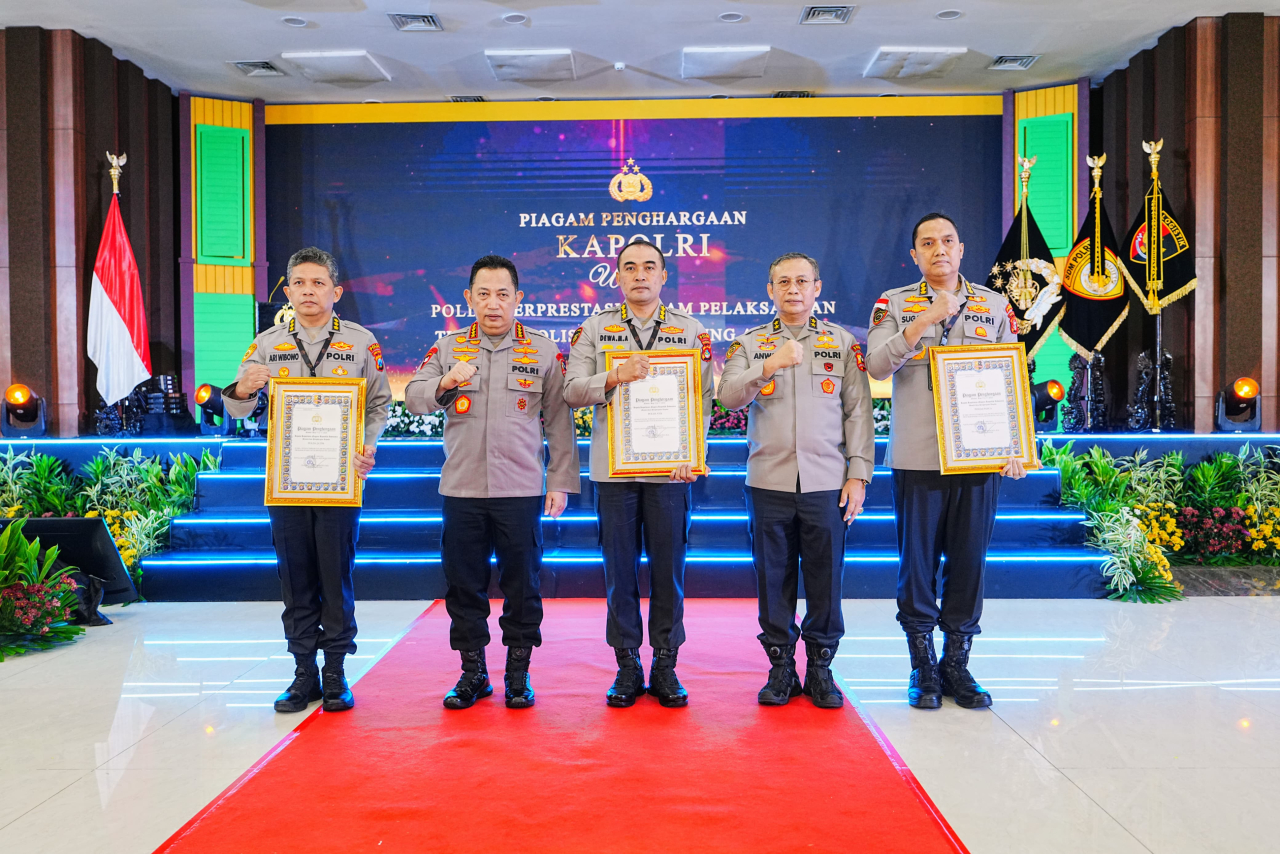 Polda Jatim Raih 3 Penghargaan Juara 1 Tingkat Nasional di Rakernis SDM Polri 2025