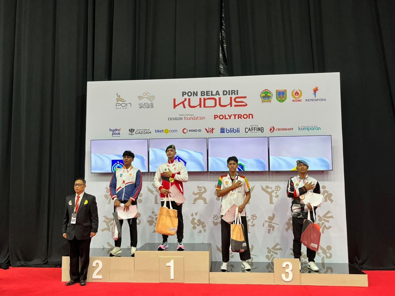 Serda Kadek Budiasta, Prajurit Kodam IX/Udayana Persembahkan Emas untuk Bali di PON Beladiri 2025