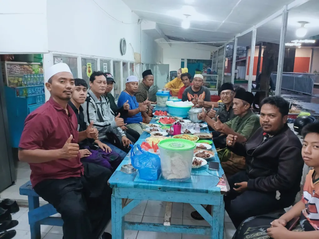 Grib Jaya Pabean Cantikan Buka Bersama Bareng Aktivis dan Jurnalis Surabaya