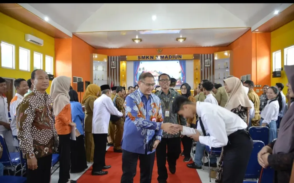 Kadisdik Jatim Tutup LKS Dikmen Wilayah Madiun–Ngawi, Apresiasi Talenta Unggul Siswa SMK dan SMA