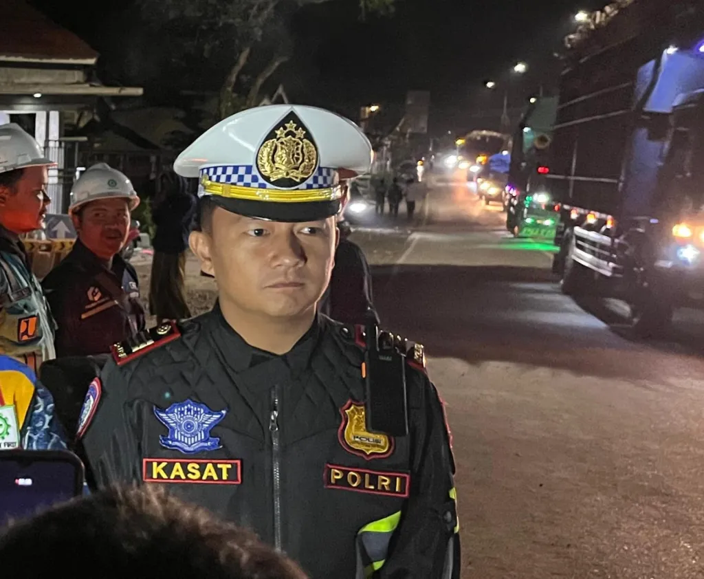 Polres Jember Batasi Kecepatan Kendaraan Berat di Jalur Kasian - Puger ‎
