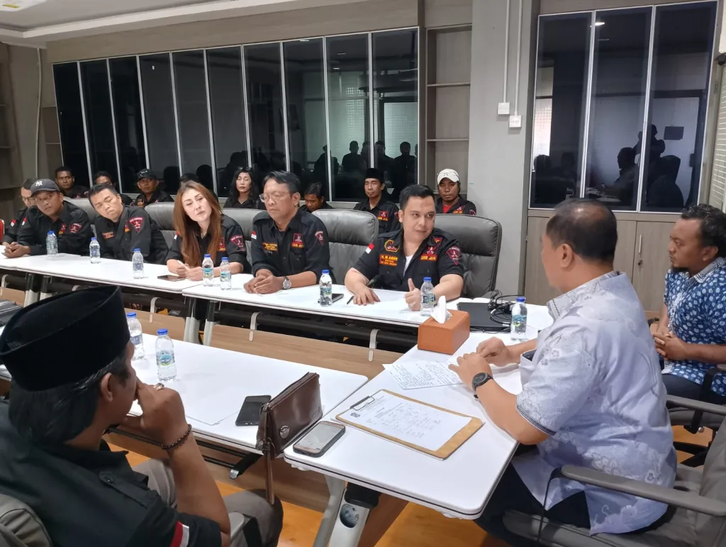 Audensi DPC Grib jaya Soroti Pemkot Surabaya Terkait Pelibatan Ormas Dalam Program Kerja
