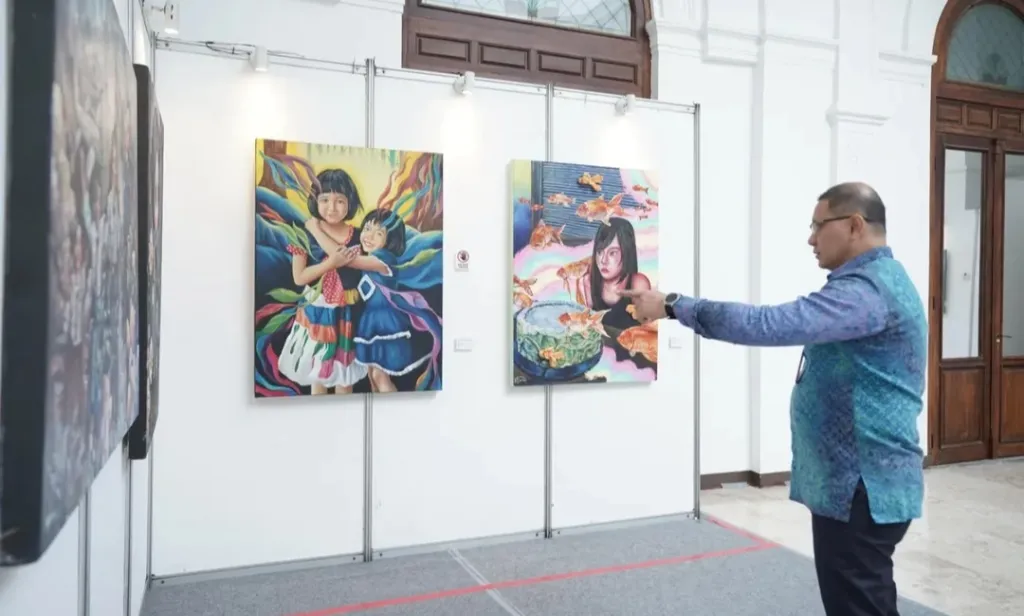 Apresiasi Kreativitas Murid, Kadisdik Jatim Kunjungi Rolas Art Festival di Surabaya