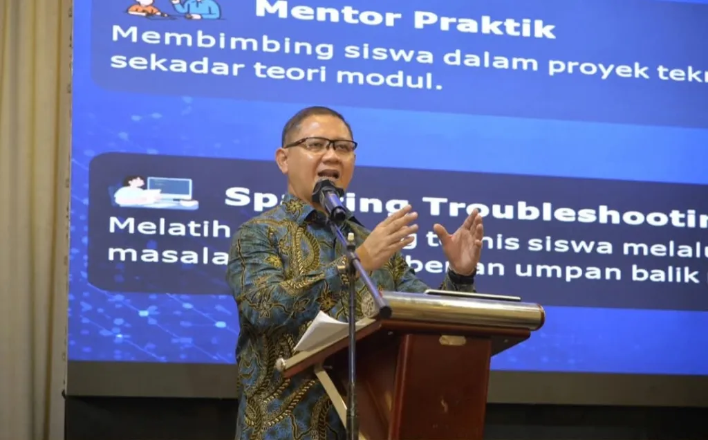 Aries Agung Paewai Dorong Guru SMK Adaptif Teknologi, Perkuat Kompetensi IT Network System Administration