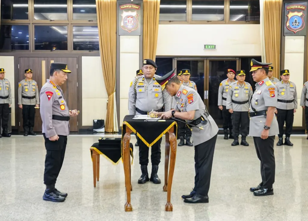 Kapolri Pimpin Pelantikan dan Sertijab Sejumlah PJU Mabes Polri dan Kapolda ‎