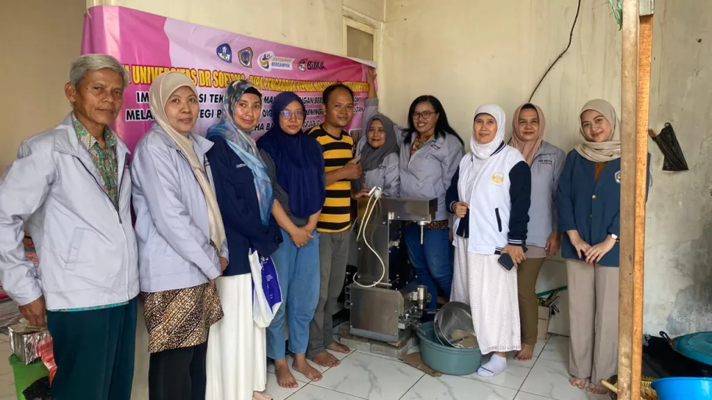 PKM Unitomo Sukses Tingkatkan Produksi dan Omzet UMKM Bakso Dika di Sidoarjo