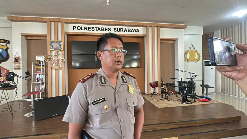 Tim URC Polrestabes Surabaya Amankan 2 Tersangka Curanmor Milik Kurir