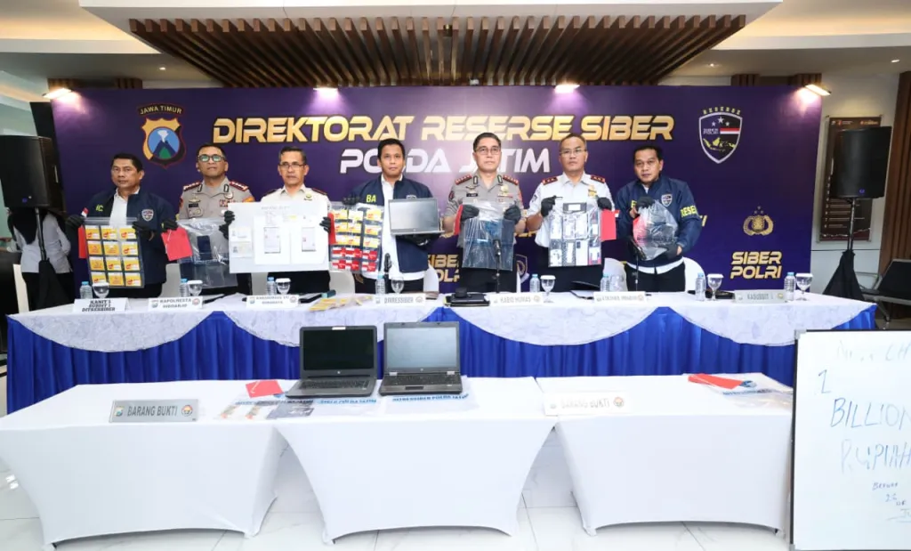 Polda Jatim Bongkar Sindikat Love Scamming Internasional, 3 Tersangka Diamankan ‎