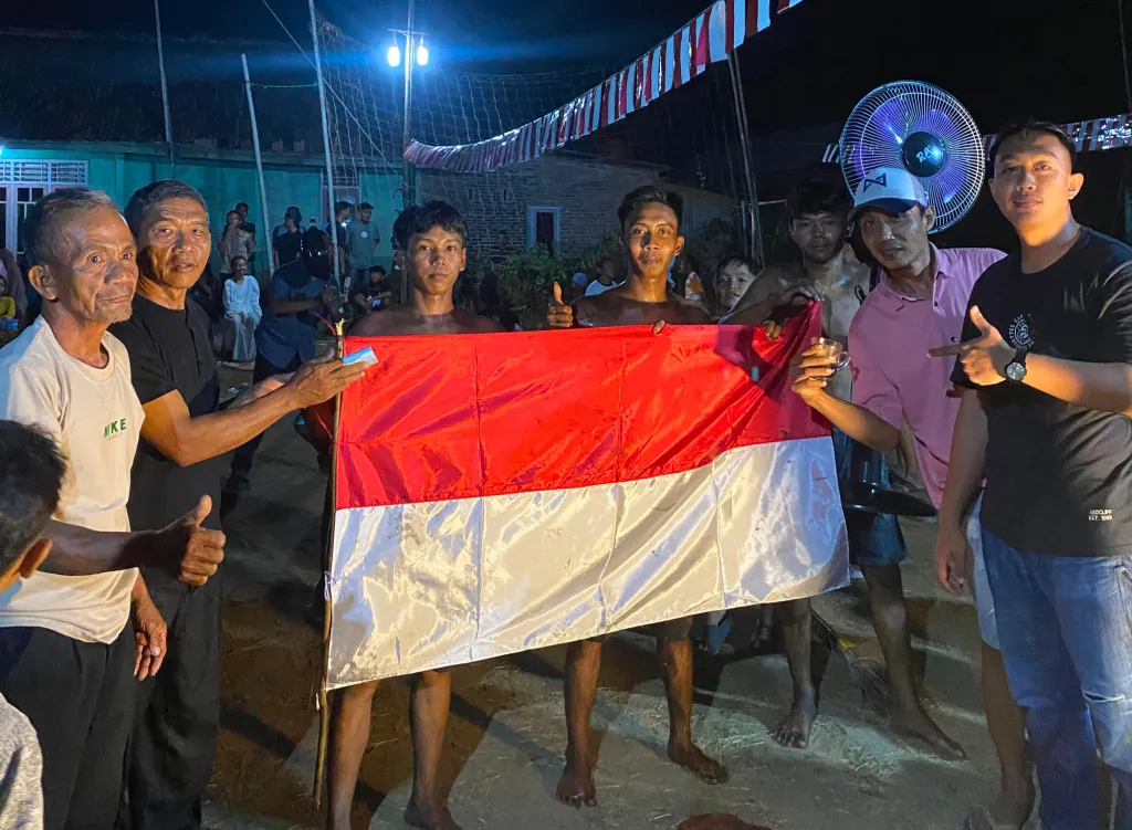Kemeriahan HUT RI ke-81 di Pekon Pamenang Pringsewu: Ratusan Warga Padati Lapangan Bola Voli untuk Lomba Tradisional 