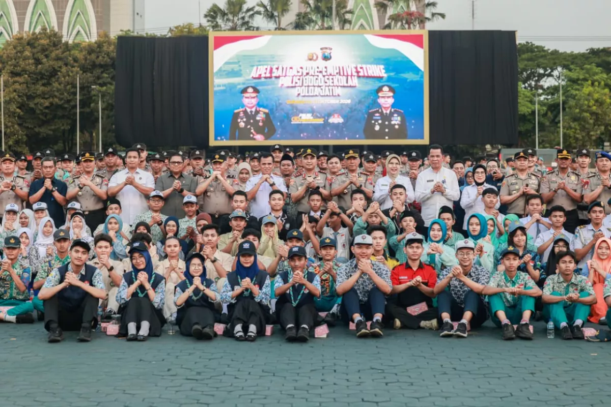 PoldaPolda Jatim Luncurkan Polisi Jogo Sekolah, Perkuat Perlindungan Pelajar Menuju Indonesia Emas 2045 ‎