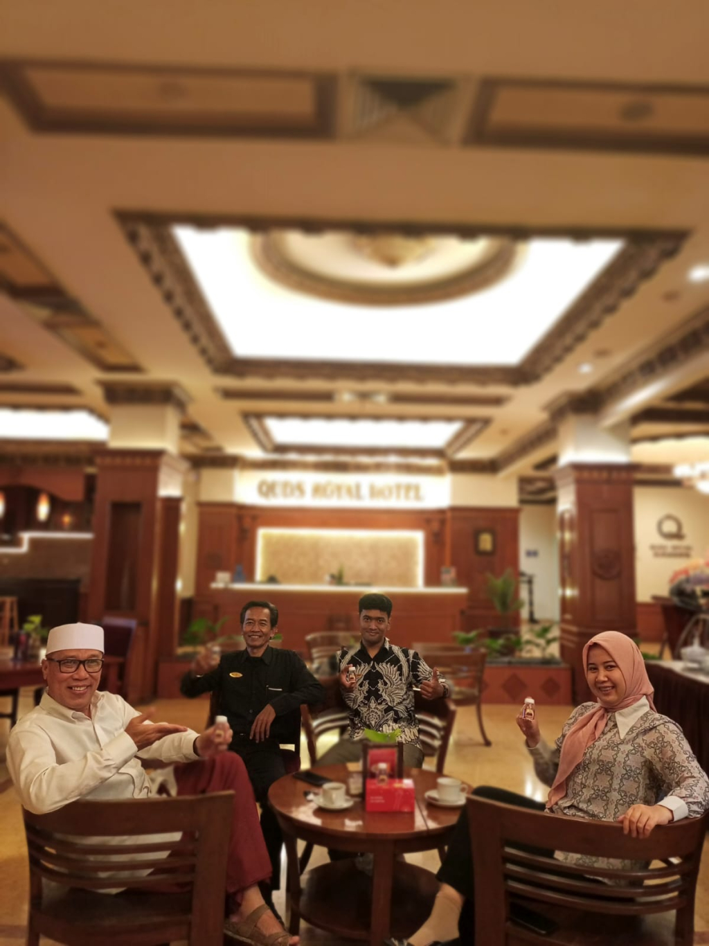 LANCAR BERBAHASA INGGRIS ALA QUDS ROYAL HOTEL